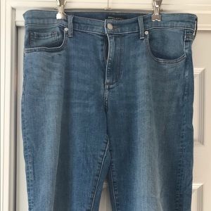 BANANA REPUBLIC girlfriend jeans